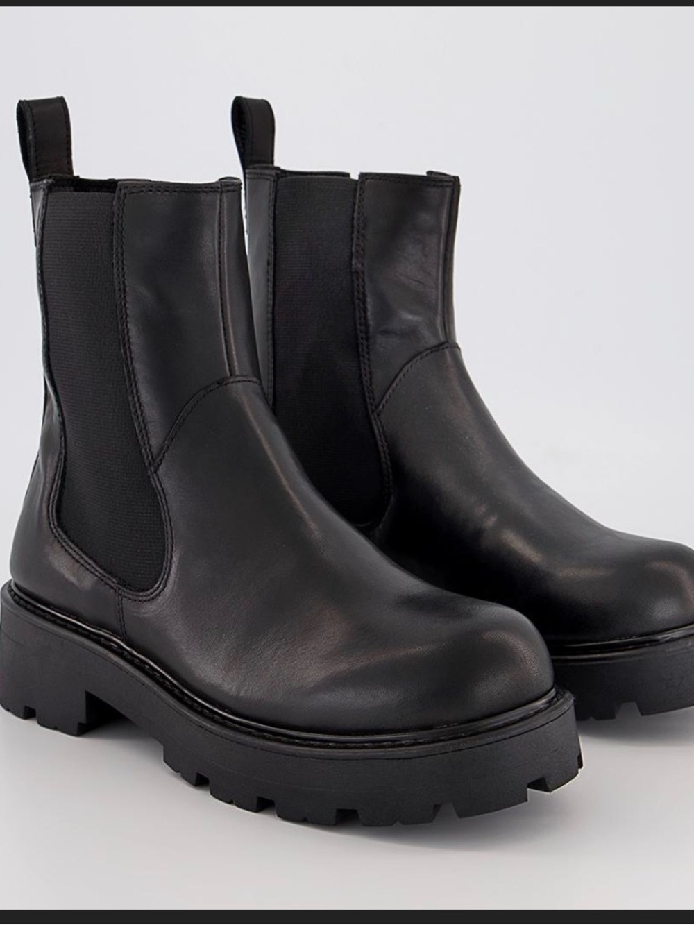 Vagabond Black Leather Chelsea Lug Ankle Boots